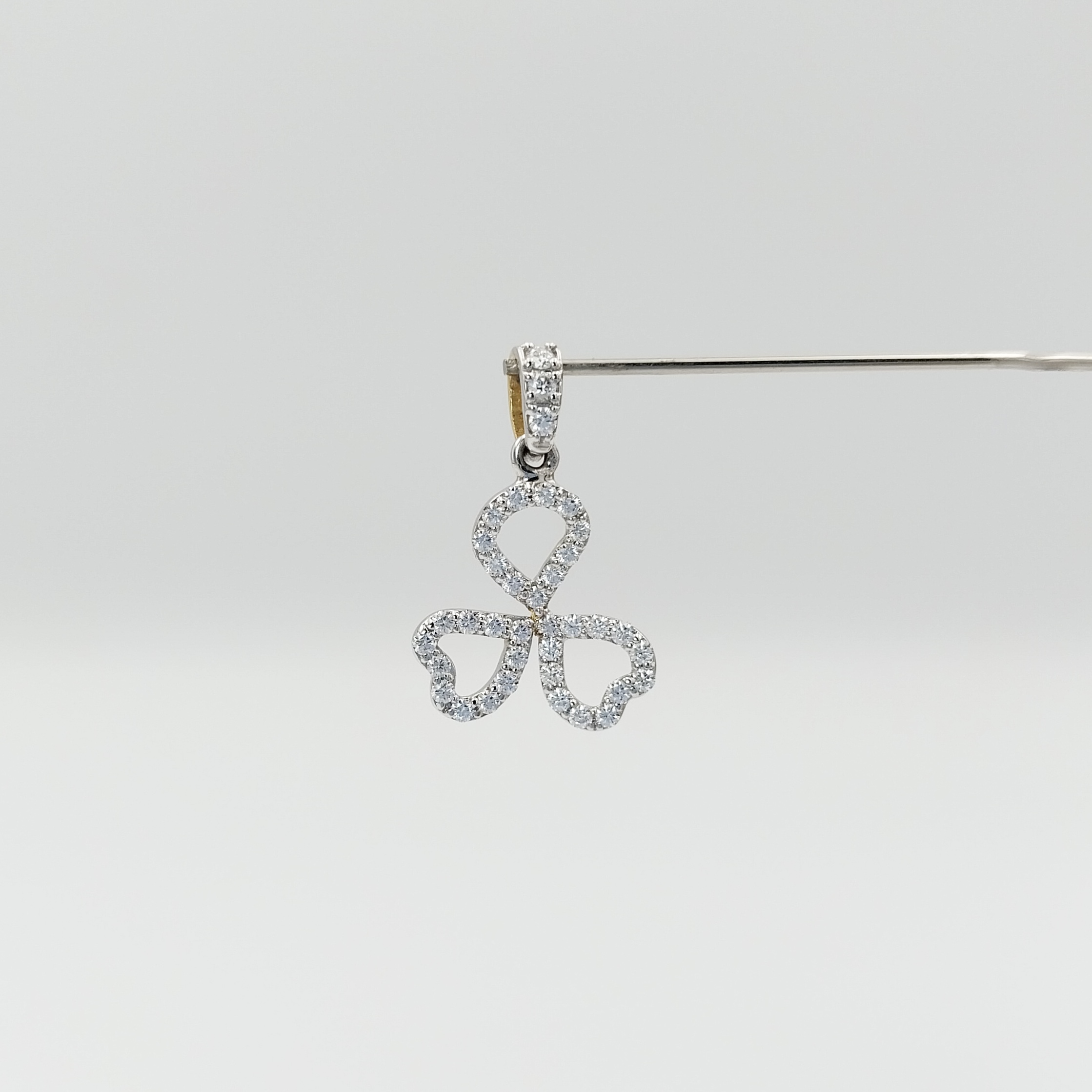 Three-leaf Clover diamond pendent