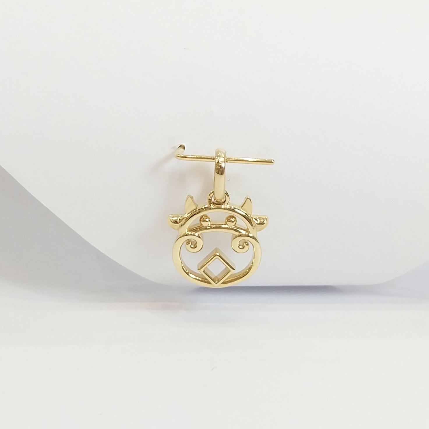 Cow, plain 18k gold