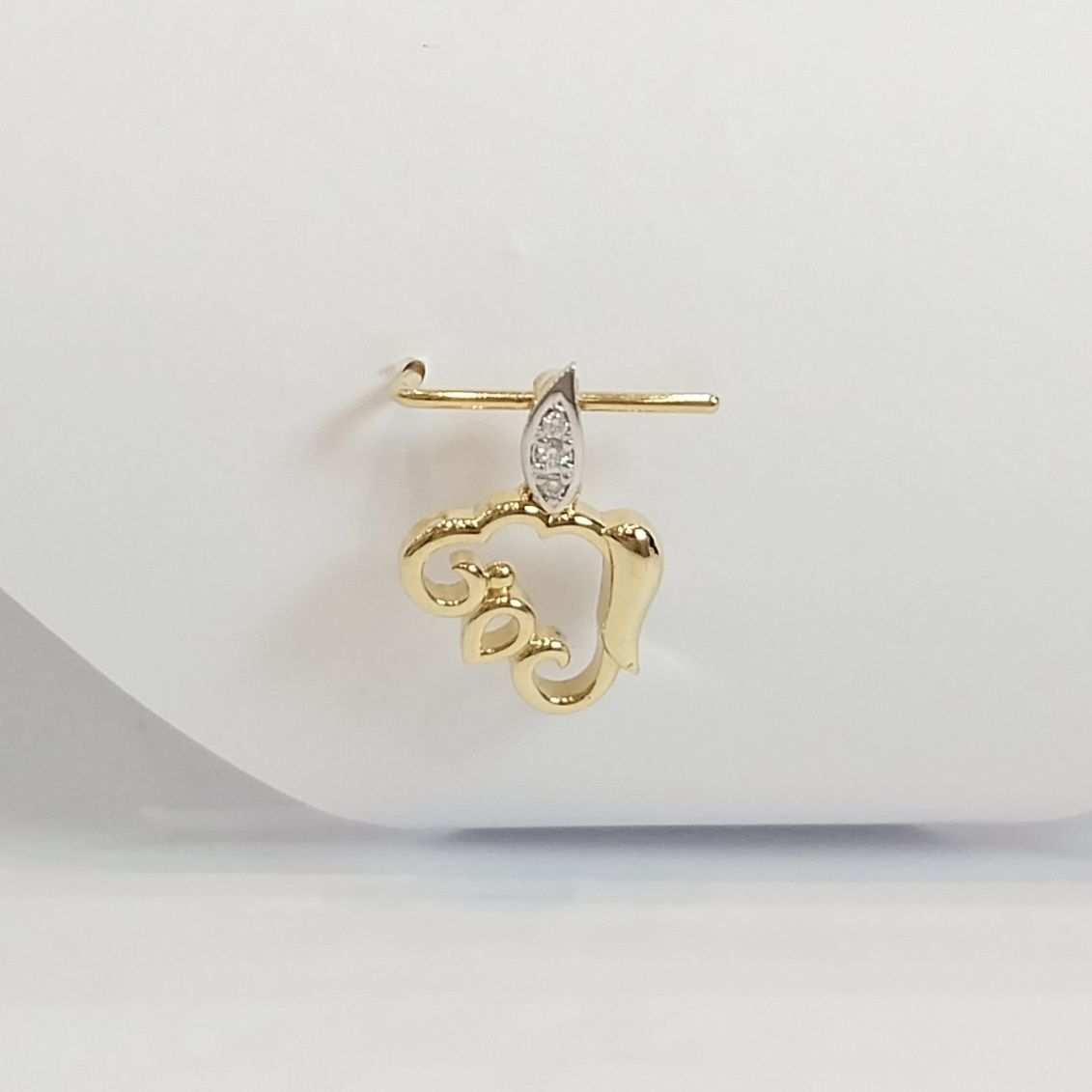 Rabbit, Diamond pendent